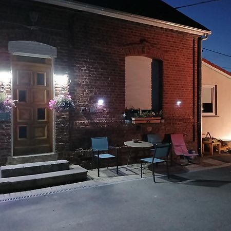 Gite A La Ferme Chez Magali Escaudoeuvres Экстерьер фото